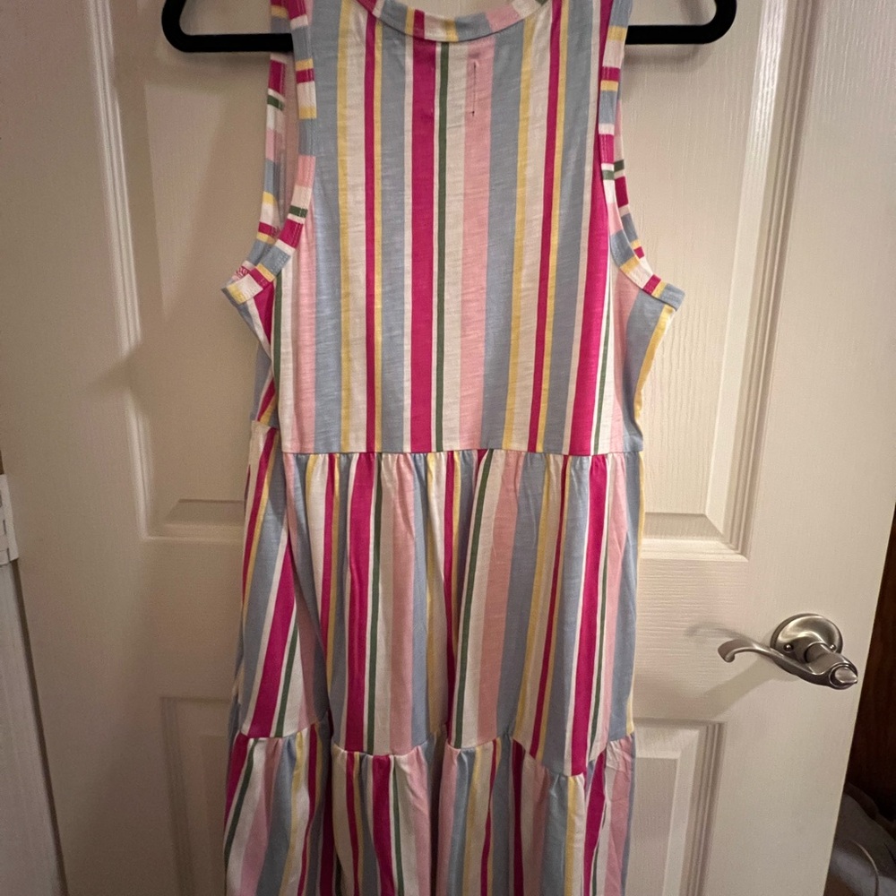 GAP Women’s Lightweight Tiered Layered Sleevless Dress